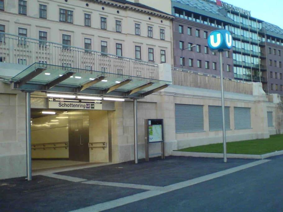 Apartment Center Apt In Best Area Near Park & Danube 20'to Airport Wien